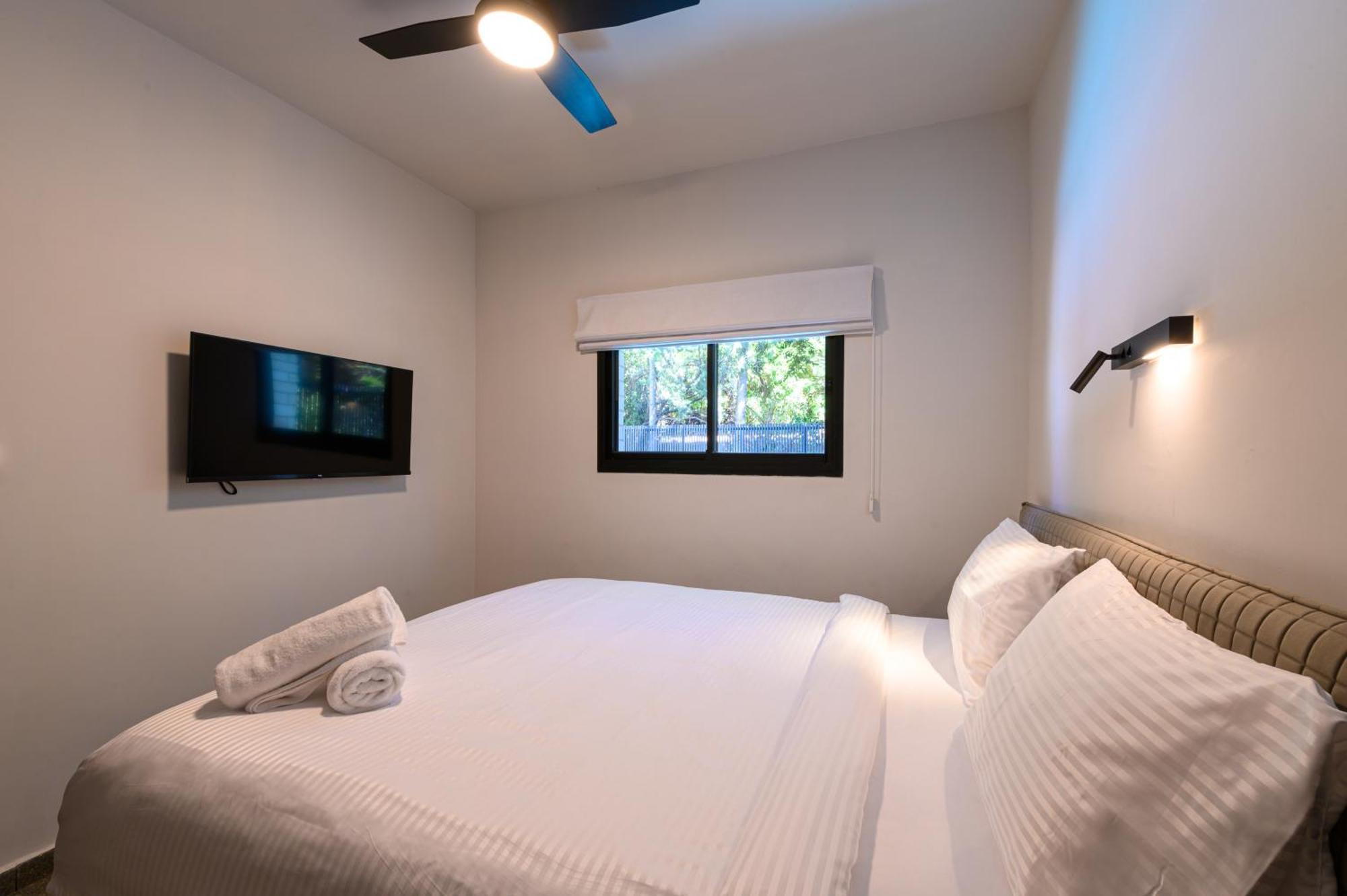 Rokah Luxury Villa At Ramat Hahayal Tel Aviv Cameră foto
